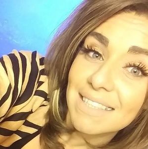 Meet your Posher, Rachelle